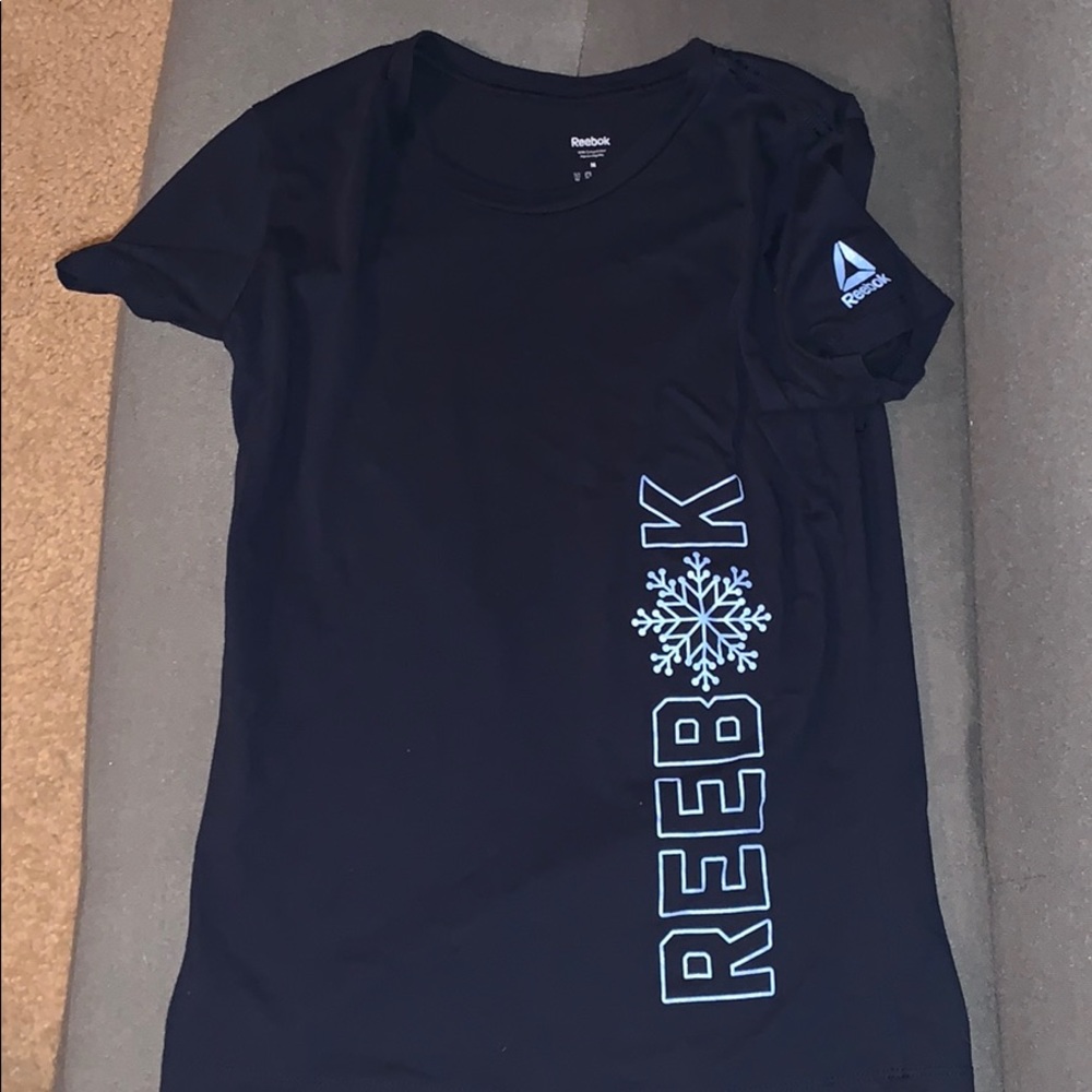 Reebok Navy short sleeve shirt